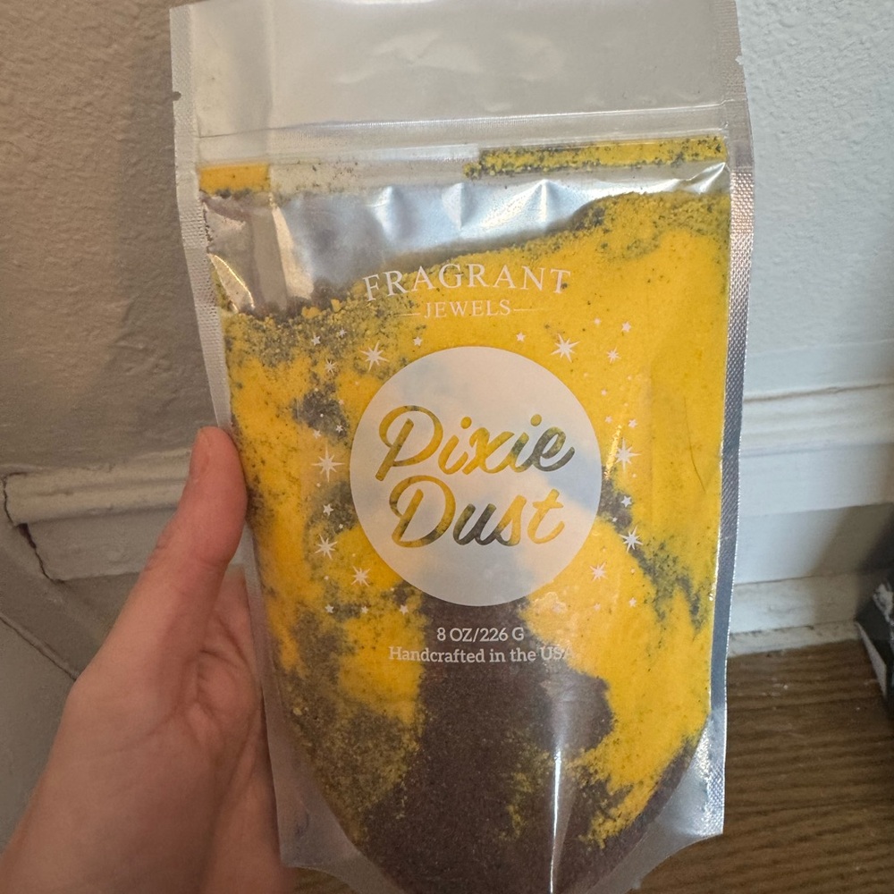 Fragrant Jewels Pixie Dust Bath Powder